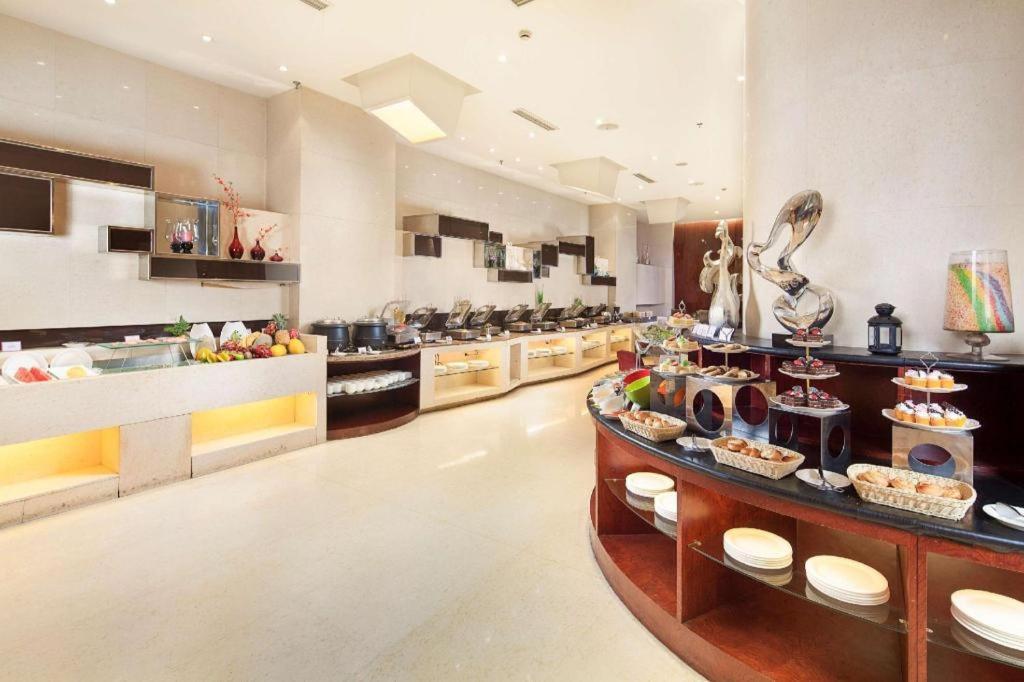 Ramada Plaza Shenyang Citycenter Bagian luar foto